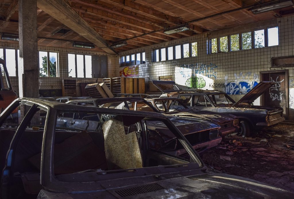 automobile, wreck, scrap metal, rust, old, rusted, vehicle, broken, car wreck, turned off, scrap car, rust truck, pforphoto, retired, discarded, truck, ford, hall, lost places, workshop